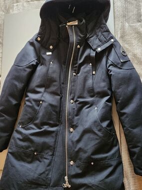 Moose Knuckles Women's Black Hooded Utility Parka